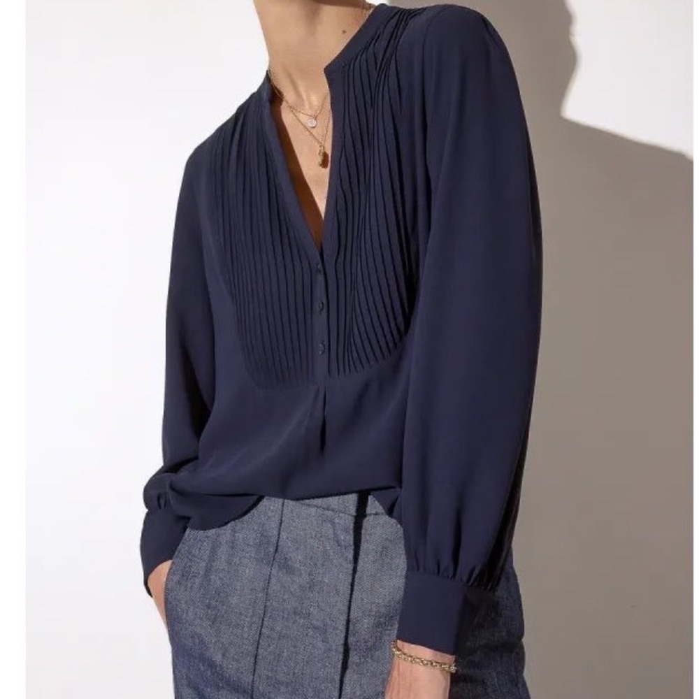 Brochu Walker Baltic Navy Lora Pintuck V Neck Long Sleeve Blouse‎ Top - Small
